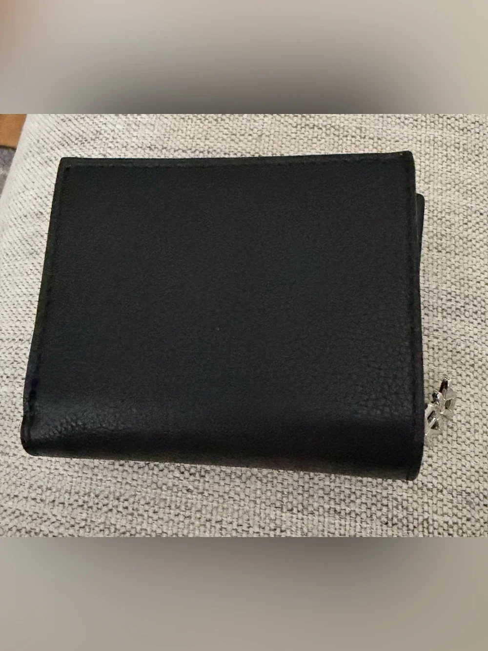 DKNY small compact black leather wallet